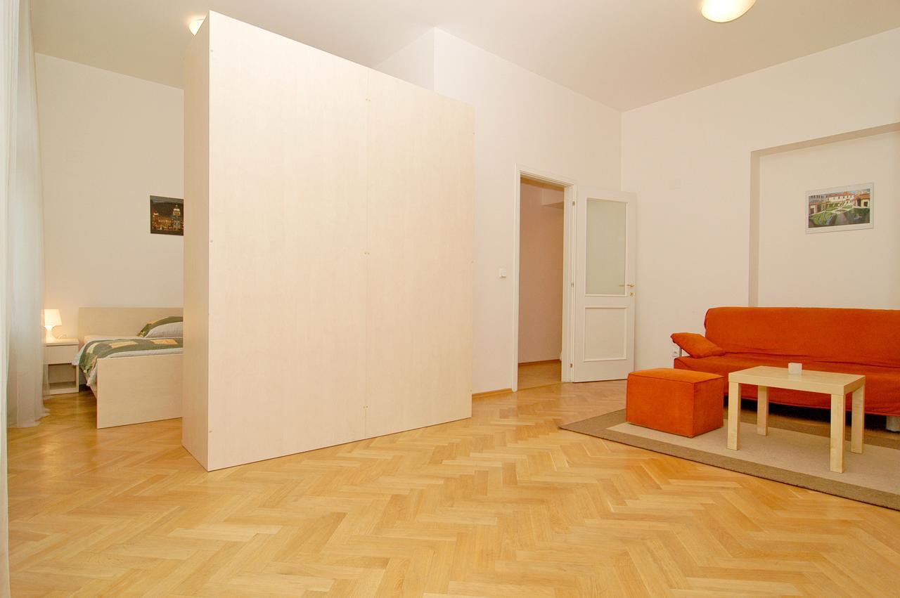 Residence Kostnicke Square Prague Exterior photo